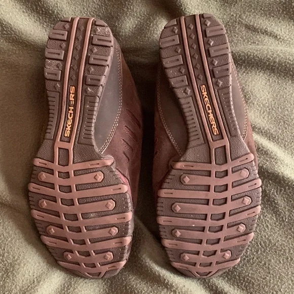 Skechers brown, slip-on shoes.  Size 8 - Picture 3 of 4